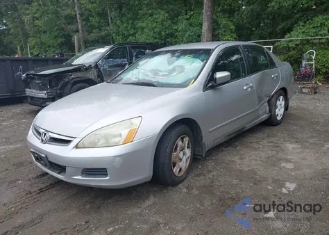 2006 Honda Accord 2.4 Lx z USA, uszkodzony, nr VIN 1HGCM56436A039484